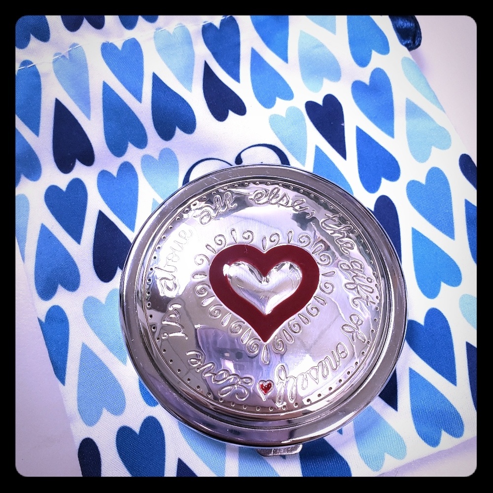 Brighton joyful heart compact
